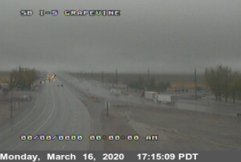 scottburtknx's tweet photo. #OperationSnowflake: Snow on the #5Fwy has both directions closed. NB closed at Lake Hughes Rd, SB closed at Grapevine Rd. NB traffic heavy from Magic Mountain Pkwy, but slow out of #Newhall, SB heavy from the 99 @KNX1070 @FondoKNXTraffic #LATraffic #KNXTraffic https://t.co/QZWtGmXtKe