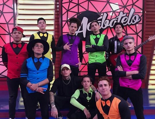 Acabatelo02's tweet photo. 💙💚💜💗💛 https://t.co/5XS12cgW5q