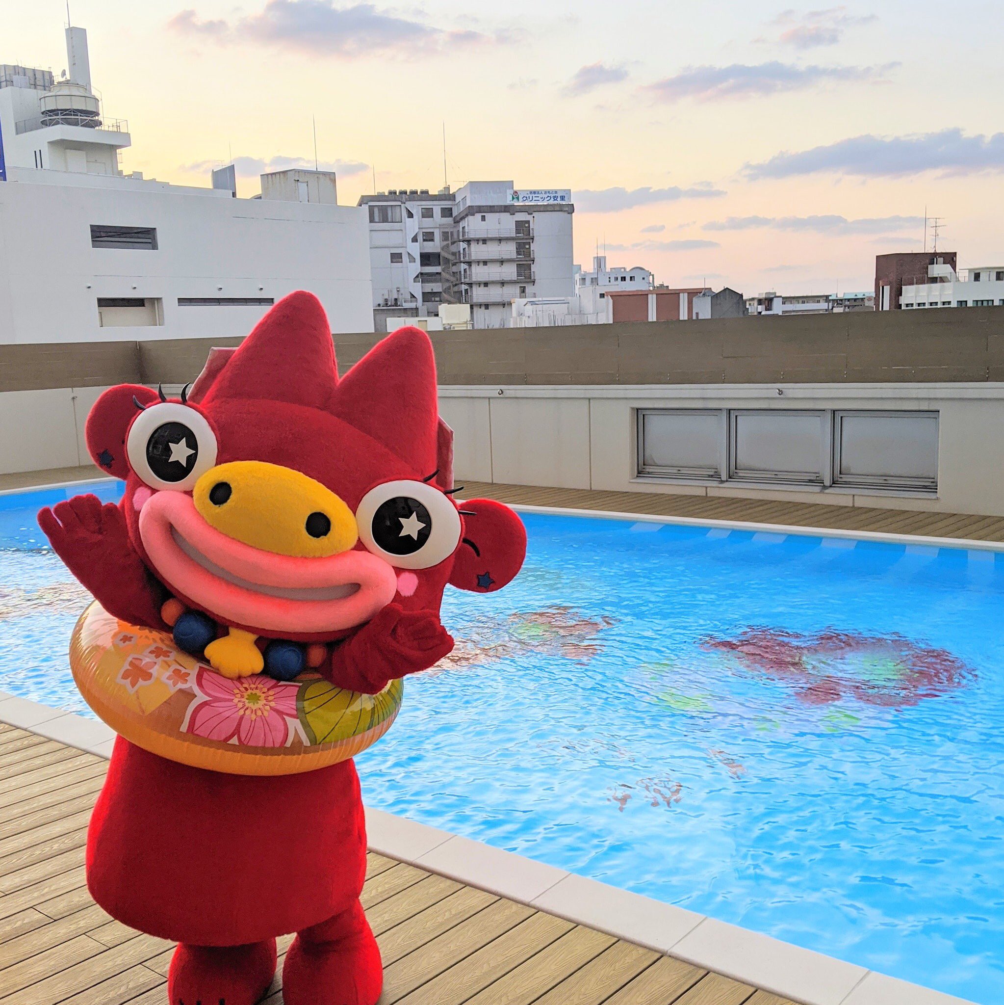 ホテルオーシャン那覇国際通り Twitter પર 3月からオープンしたプールは シーサーちゃんも大好きみたい ホテルオーシャン Hotelocean 沖縄 那覇 国際通り 子供に優しいホテル オーシャンシーサー 沖縄旅行 男の子ママ 家族旅行 子連れ沖縄 プール