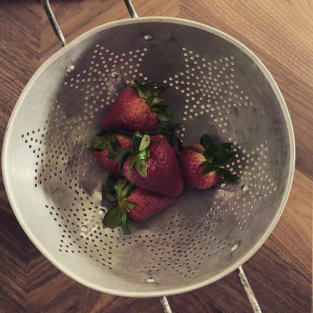emilyread's tweet photo. ✨🍓✨ @msviciousdesign #findmagiceverywhere 
______________________________________________________ #slc #utah #utahgram #801 #435 #realestate #kellerwilliams #kw #realtor #utahgram #picoftheday #shoplocal #vintage https://t.co/iZpvitxGFT https://t.co/jCZXaO4zND