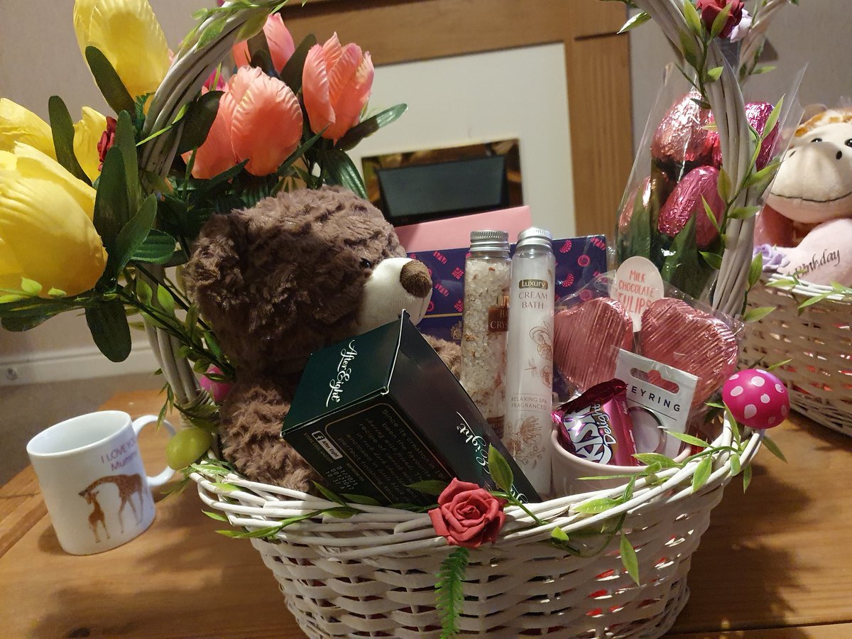 CharmsCelestial's tweet photo. Mother's Day Hamper for my Mother. Spring theme with artificial tulips, chocolate Rose's, teddy bear, box of chocolate, after 8's, Turkish delights, chocolate heart lollies. Beautiful smelly scrub, keyring and more 
#mothersday #mothersdaygift #mothersday2020 #mothersdaygifts https://t.co/SRvX7Tyhch