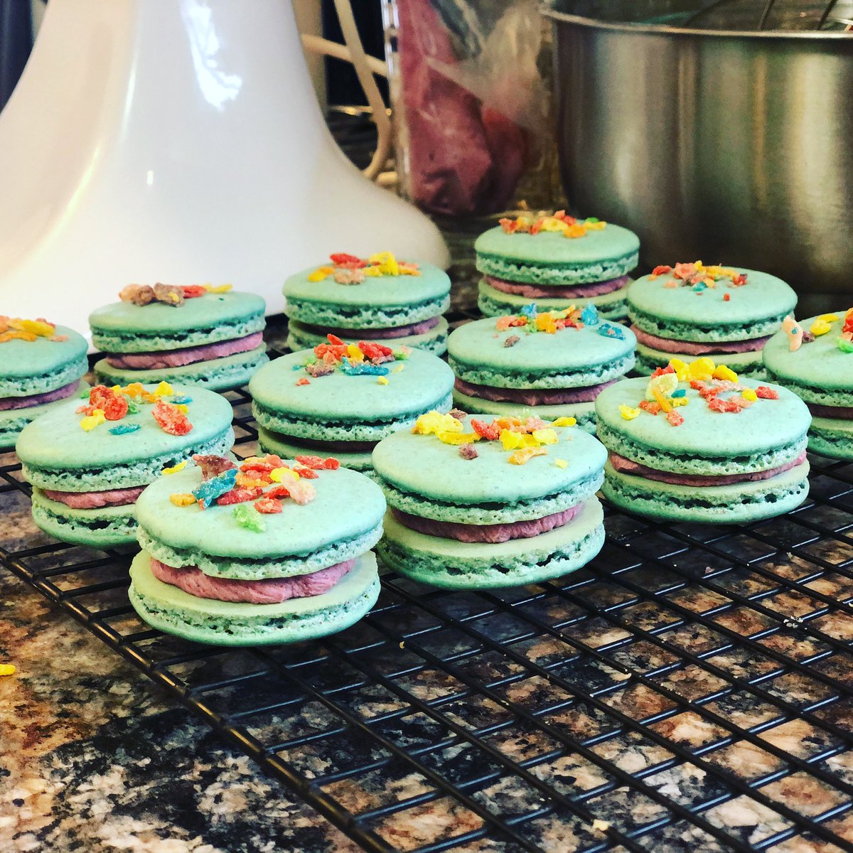 darcie_gard's tweet photo. Fruity Pebble Macarons in honor of my favorite night of the week #springbakingchampionship #foodnetwork #homebaker #delightfullydarcie #macaron https://t.co/ILhGBg4i6J