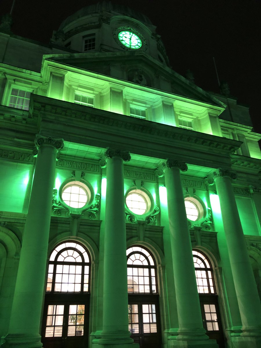 Tonight, I looked back at the building I’m privileged to work in & was reminded it’s #SaintPatricksDay ☘️This year, Solidarity with all our friends across the globe - tough days ahead for so many countries. I’ve never seen such unity of purpose in #Ireland, proud of who we are.