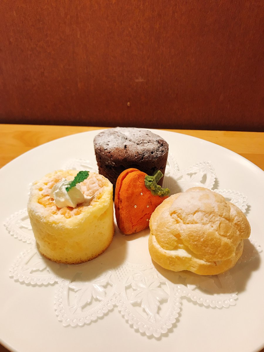 宇都宮アンテナショップ 宮カフェ Pa Twitter 宮カフェから 贅沢焼き菓子スィーツセット 750円 が登場 コーヒーor紅茶も付いてこの価格 数量が限られていますのでお早めにお店でご確認願います 宇都宮 カフェ スィーツ ケーキ