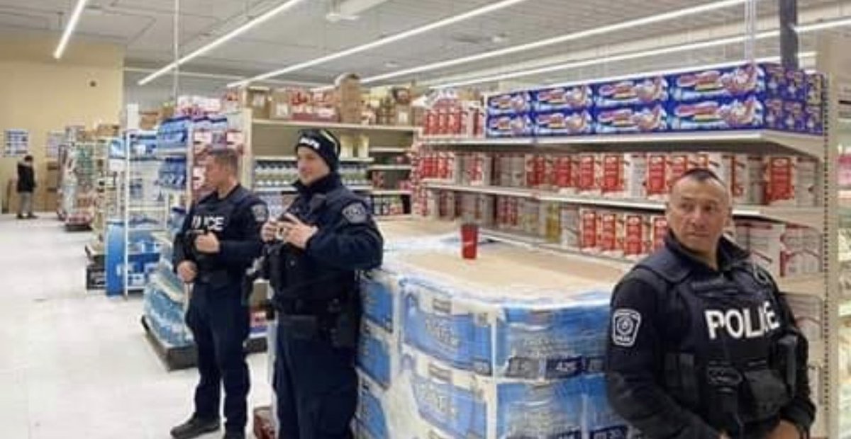 Given that the ⁦<a href="/rcmpgrcpolice/">RCMP</a>⁩ and such were busy protecting toilet paper - they simply weren’t available to deal with blockades. 

Maybe next time...?
