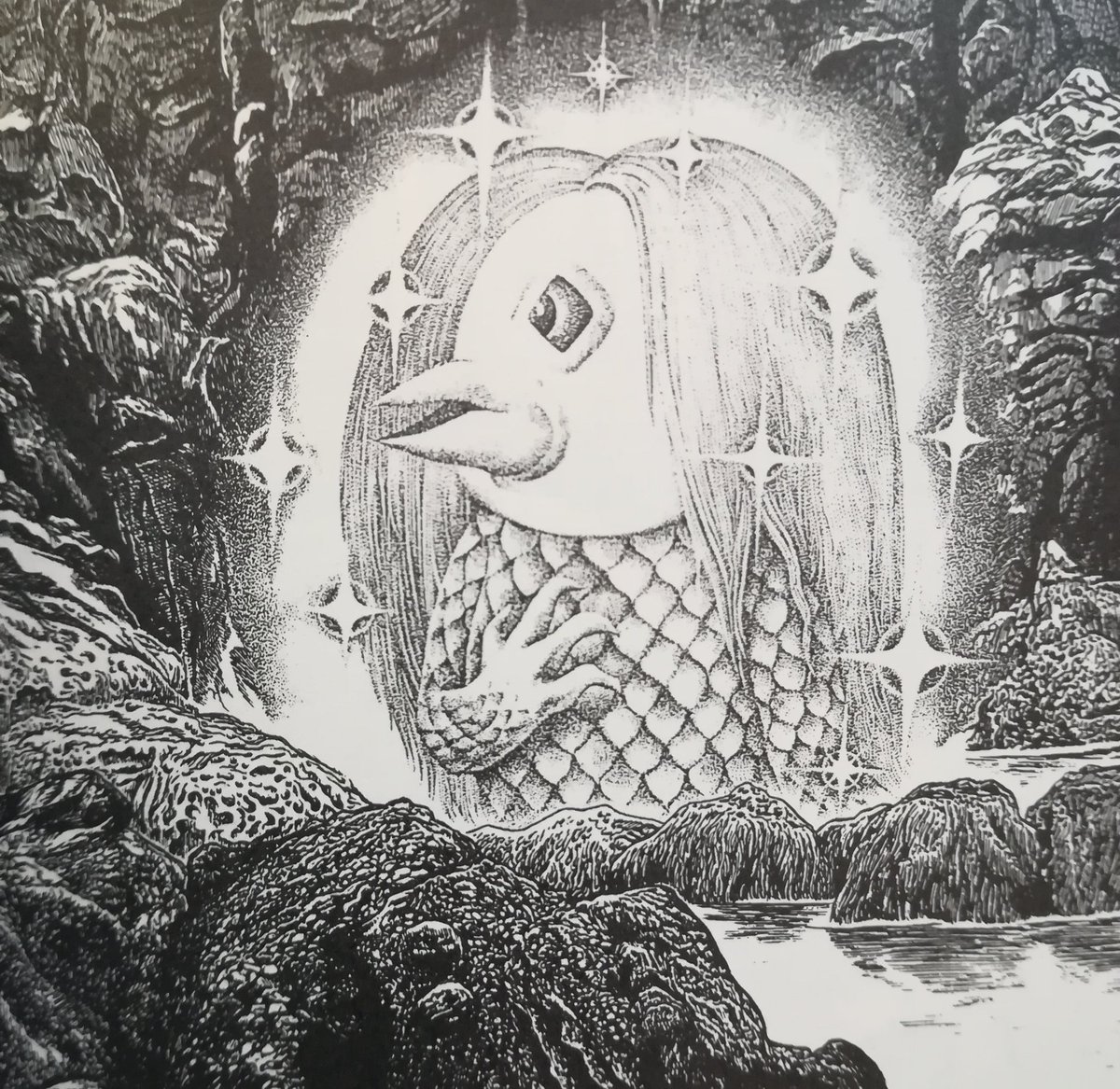 妖怪漫画の第一人者 水木しげる先生が描いたアマビエの原画が神々しい 効果が桁違いな気がする 点描すげえ Togetter 妖怪漫画の第一人者 水木しげる先生が描いたアマビエの原画が神々しい 効果が桁違いな気がする 点描すげえ Togetter