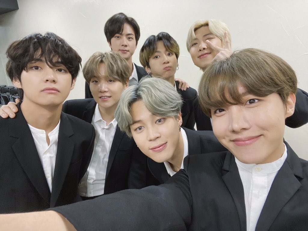 day 75: hello hello helloooooo i hope you guys have a good day. sending u all my love from this side of the globe. i love you  @BTS_twt fightinggg