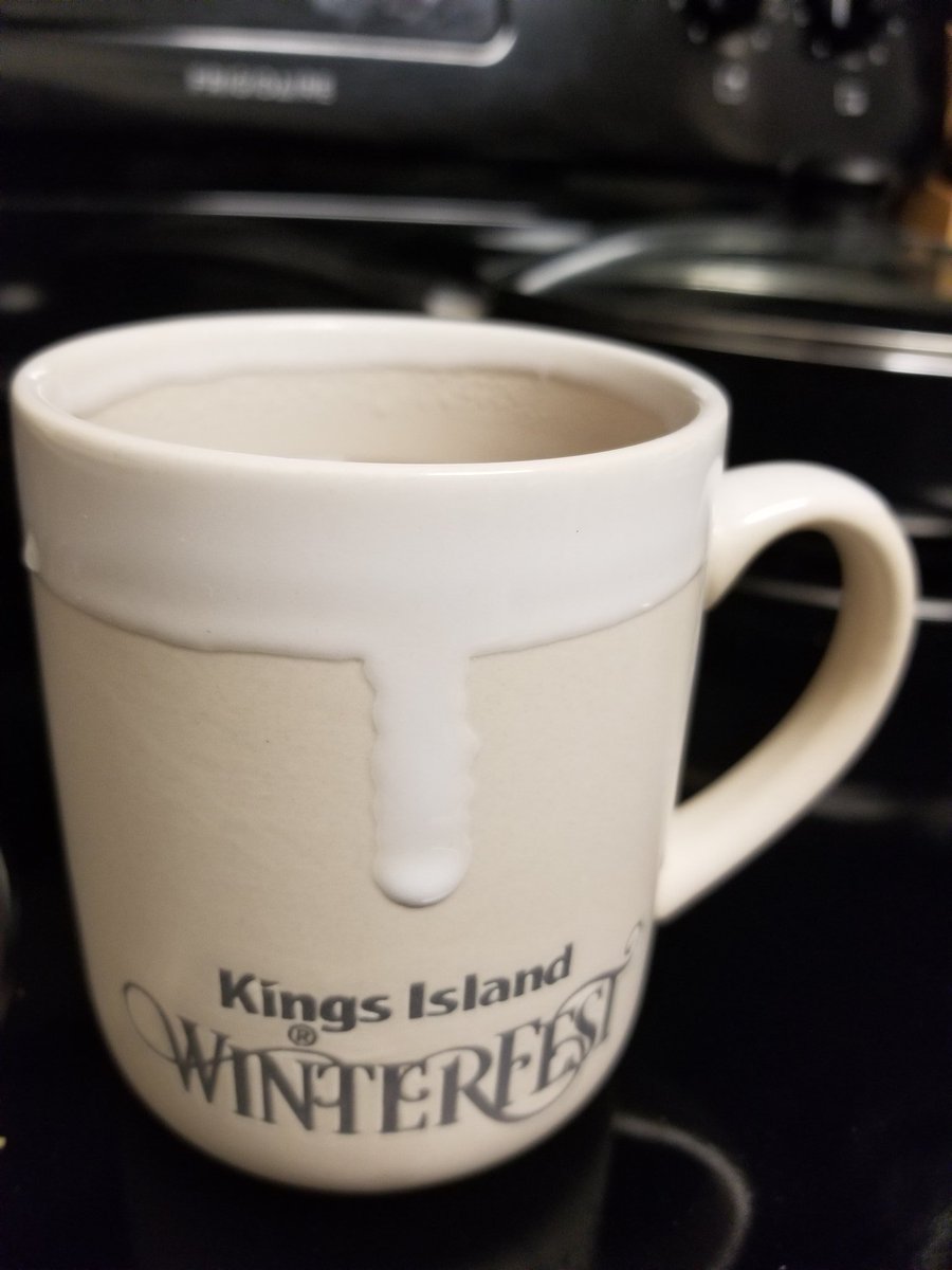 Forrunningoutld's tweet photo. Reflecting on wonderful memories with hot apple cider in my @KingsIslandPR mug. Let me. It's 43° here. ❤❤❤ Can't wait until we get to go back into the park!  Miss my #beastrollercoaster! #woodencoaster #coasterfan #kibestday #kigoldpassholder https://t.co/RXwfNyU5rH