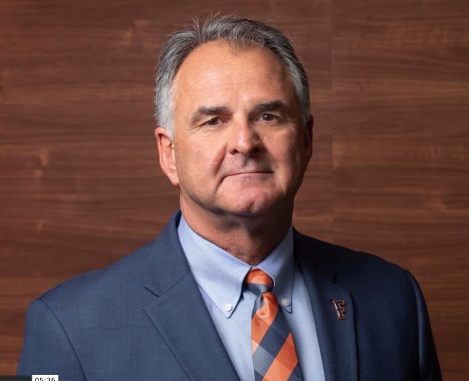 csuf's tweet photo. President Virjee: Effective immediately, CSUF is suspending all non-essential campus functions AND expanding mandatory virtual instruction to include labs, studios, and all other face-to-face teaching modalities until April 26 https://t.co/xSDudVRb7H @TitanPrezVirjee https://t.co/Zb71fNTcv3