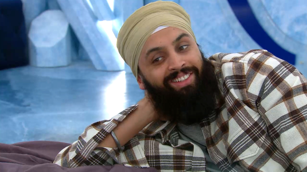 89razorskate20's tweet photo. 🦸‍♂️Week 3, RT &amp; LIKE If You're Team HIRA! #BBCAN8 https://t.co/GpgKETq1MJ