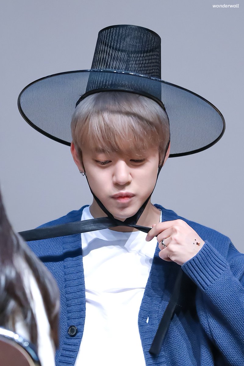 Wonderwall tweet media