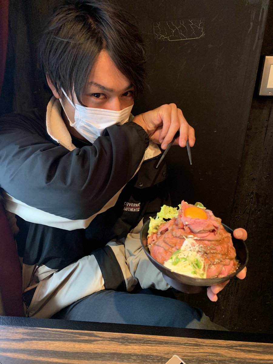 takumi0070627's tweet photo. 大和くんにご馳走してもらいまし
た。。。バカうますぎてびっくりした

二人は初めてやったからなんか緊張したけど、色々話したわよ❤️
皆んな大好き大和くんの写真あげる。 https://t.co/N5Y12FTbCJ