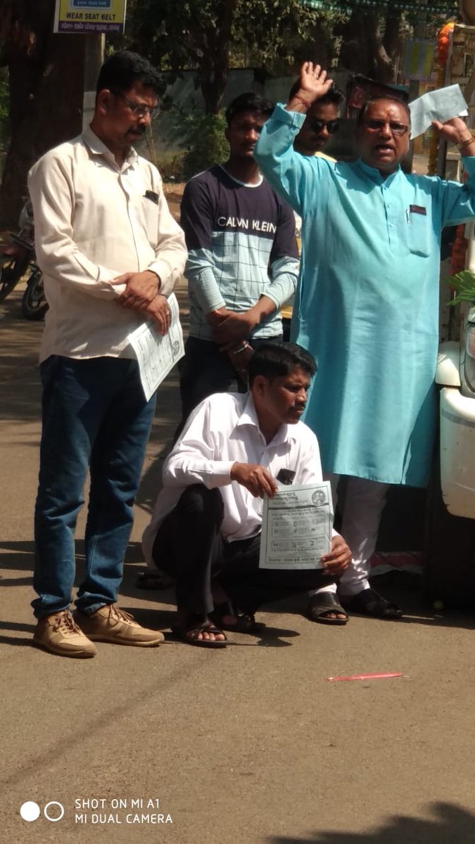 BJD4Deogarh's tweet photo. ଦେଓଗଡ ଜିଲ୍ଲାରେ କରୋନା ସଂକ୍ରମଣରୁ ଲୋକମାନେ ବଞ୍ଚିତ ହେବା ପାଇଁ ପ୍ରଚାର ଦ୍ୱାରା ଲୋକମାନଙ୍କୁ ସଚେତନତା କରାଯାଉଛି l 
@Naveen_Odisha 
@bjd_odisha 
@HFWOdisha 
@nabadasjsg https://t.co/ixxLM84MOV
