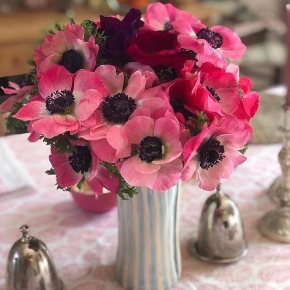 Repost from @jamjar_flowers of our tablecloth with pretty vase from Sarah’s super talented mother @victoriakostoris giving us bit of colour on this gloomy day 🌺🌸. Those of us lucky enough to still have lovely Mums in our lives are unlikely to see the… ift.tt/2x1U57X