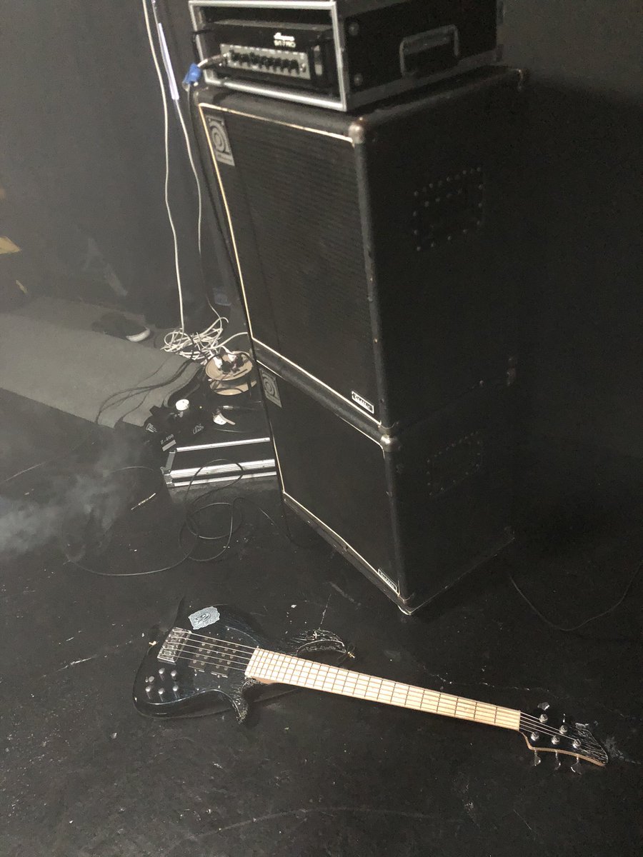 naoya_bass0's tweet photo. 撮影いい感じです🤘 https://t.co/RRG39kRz9z