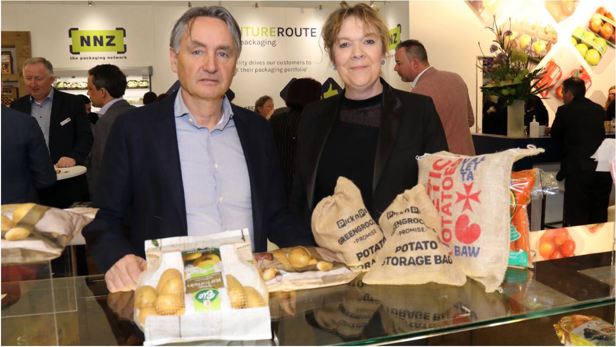 nnz_packaging's tweet photo. Een unieke aanpak, lees in Aardappelwereld over de methode van NNZ om de duurzaamheid van een verpakking concreet te maken, balans vinden in footprint, grondstoffengebruik en marktimpact https://t.co/S6fmyQIrxl https://t.co/SuC7rdCcU4