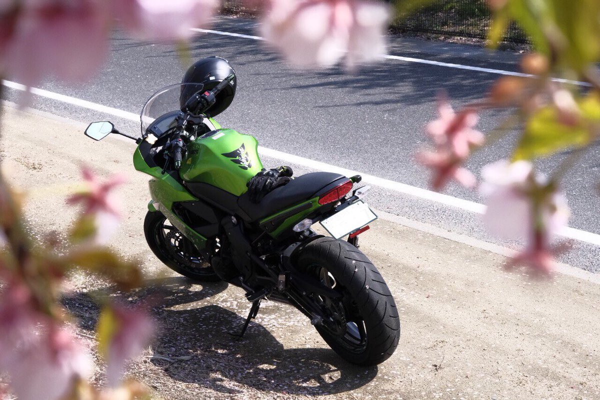 krider96630005's tweet photo. 名前: k-rider
性別: 男
年齢: 20代中盤
身長: 173
愛車: Ninja400R
足つき: 踵が浮く
好き: バイク、車、サバゲー、ラーメン
一言: 初心者ライダーですがバイク大好きです！よろしくお願いします！

#バイク乗りとして軽く自己紹介 
#バイクのある風景
#バイク乗りと繋がりたい
#Ninja https://t.co/fXpKQl5xUz