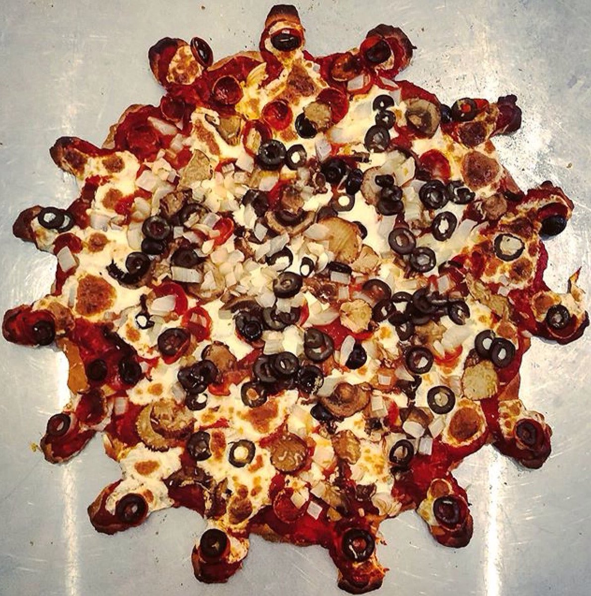 oldtennisshoes's tweet image. This pizza went viral. 
#pizzaart #pizzanight #pizzapics #pizza #pizzadixon #pizzagram #asliceofart #homemadepizza #stoneandpeel #pizzaparty