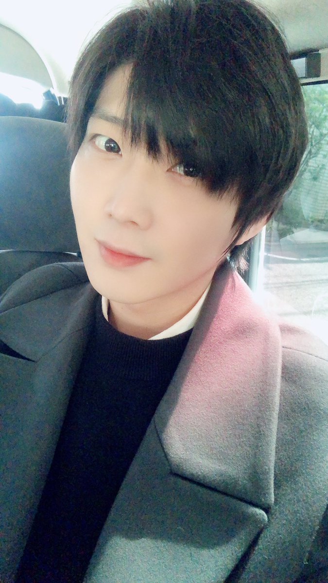 ckdwkdlek's tweet photo. #changhyun #☺️ https://t.co/V5tQtOh2oC