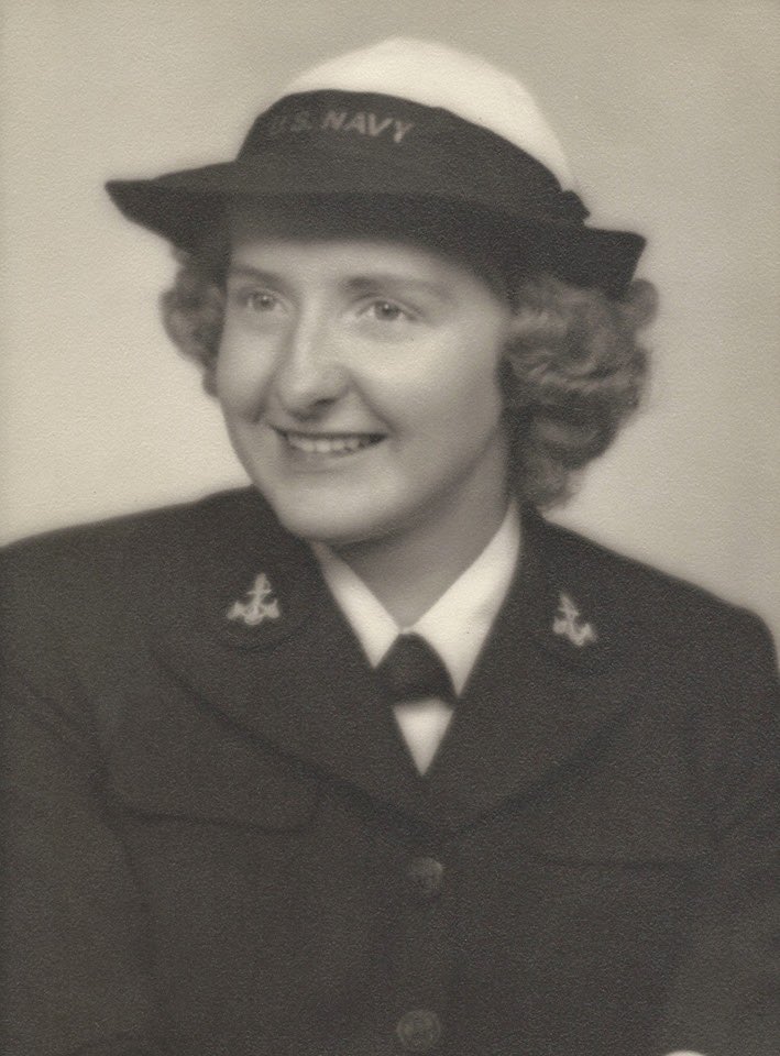 VickiBPT's tweet photo. This is my mom.  She served in the WAVES in WWII.  Keep her safe.  #DontBeASpreader #coronavirus https://t.co/rFW7evTN87