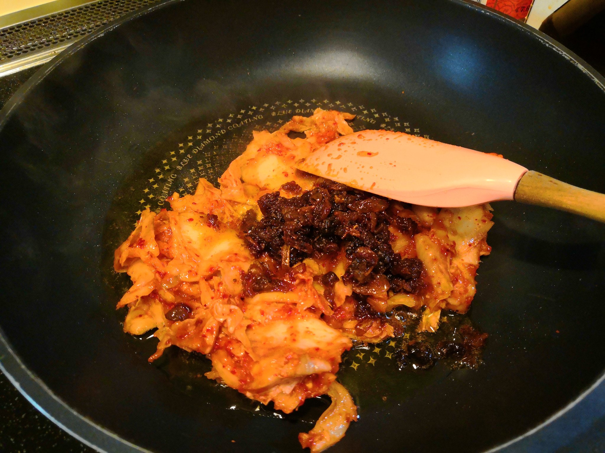 たなか社長 自炊料理で50kgダイエット ランチは石焼ビビンバ風のキムチチャーハン 息子が残した納豆ごはん ソースごはんも混ざったオンリーワン 笑 味付けはキムチ 味覇 韓国風食べる肉ラー油にコショウでスパイシーな辛くて甘みある系 半熟 たなか社長 自炊料理で50kgダイエット ランチは石焼ビビンバ風のキムチチャーハン 息子が残した納豆ごはん ソースごはんも混ざったオンリーワン 笑 味付けはキムチ 味覇 韓国風食べる肉ラー油にコショウでスパイシーな辛くて甘みある系 半熟