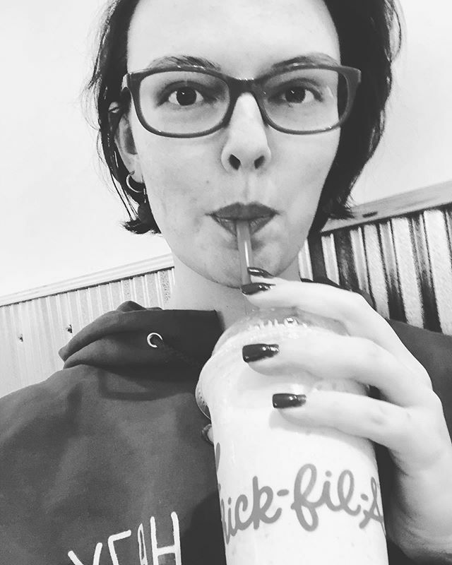 KaylaIzard's tweet photo. Ice cream Ice cream Ice cream https://t.co/qSI1u3RbLg https://t.co/iBbvJW5p5V