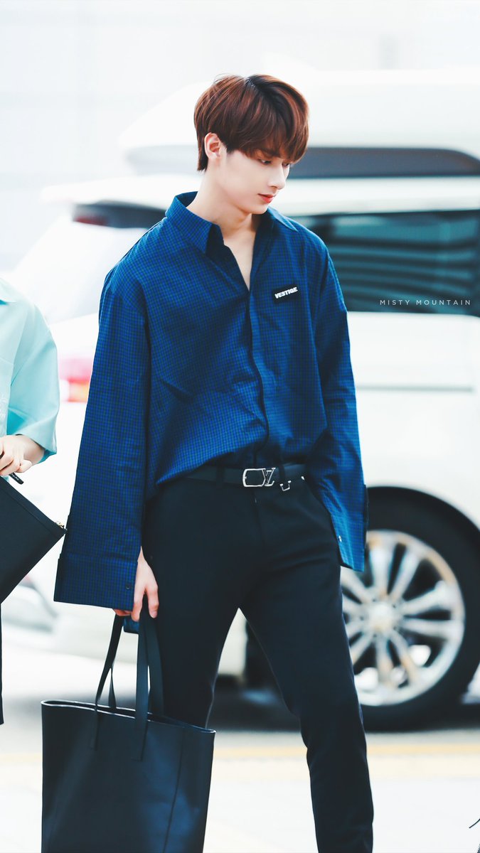 Misty_Mo0610's tweet photo. 180706 ICN

#세븐틴  #SEVENTEEN #준  #JUN  #文俊辉  #ジュン https://t.co/5rsN7bob4F