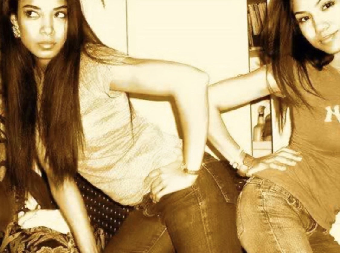 MilaJ's tweet photo. Happy Birthday to my sissy💙luhyou G.B.🐣 @jheneaiko #MySpaceThrowback😂 #316 https://t.co/8eMhYKEH5Z