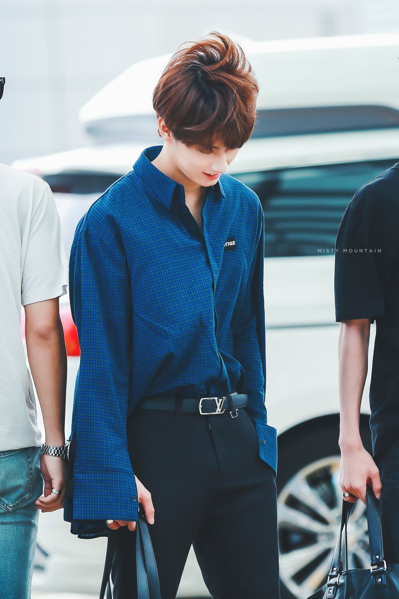 Misty_Mo0610's tweet photo. 180706 ICN

#세븐틴  #SEVENTEEN  #준  #JUN  #文俊辉  #ジュン https://t.co/H7sl3ZNPaG