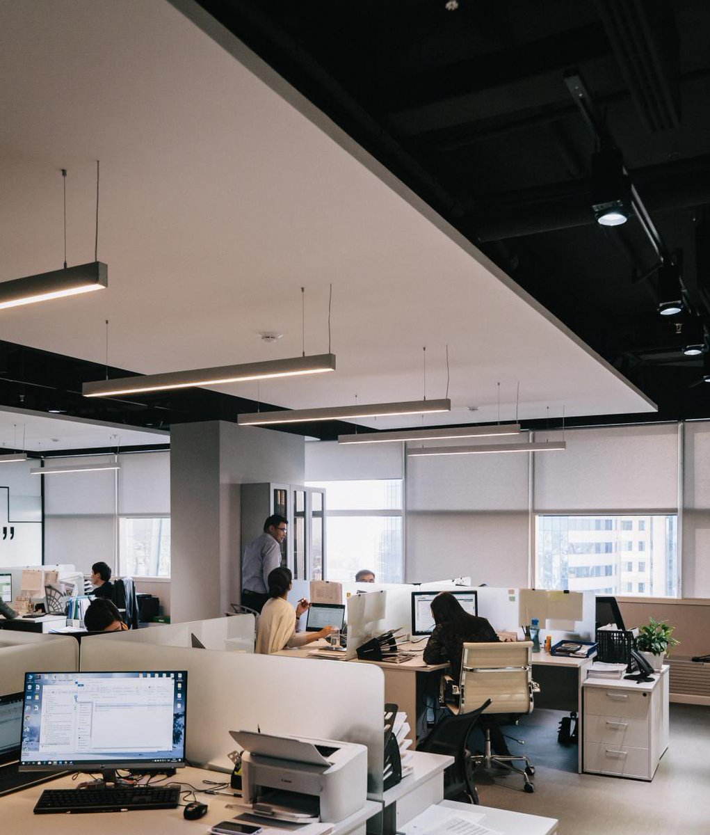 GraceWalkerPT's tweet photo. How Adjustable Workstations Can Improve Health and Productivity https://t.co/oQ8CXH4eYb https://t.co/sUiO5WER6T