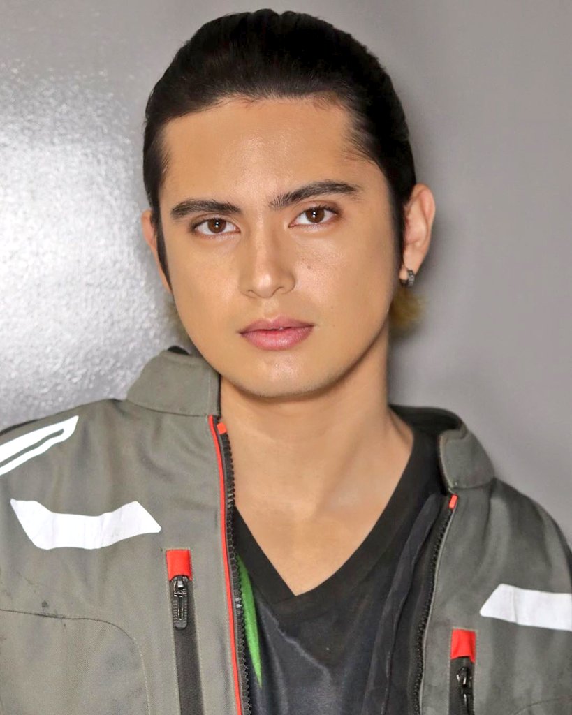 leigh3112's tweet photo. @tellemjaye #MakeUpbyMacIgarta #MacIgarta #MensGrooming #MultiMediaPrince •Hair by @rhodrubia • Styled by @m3barretto
©️mac_igarta https://t.co/X8N5hGJeNy