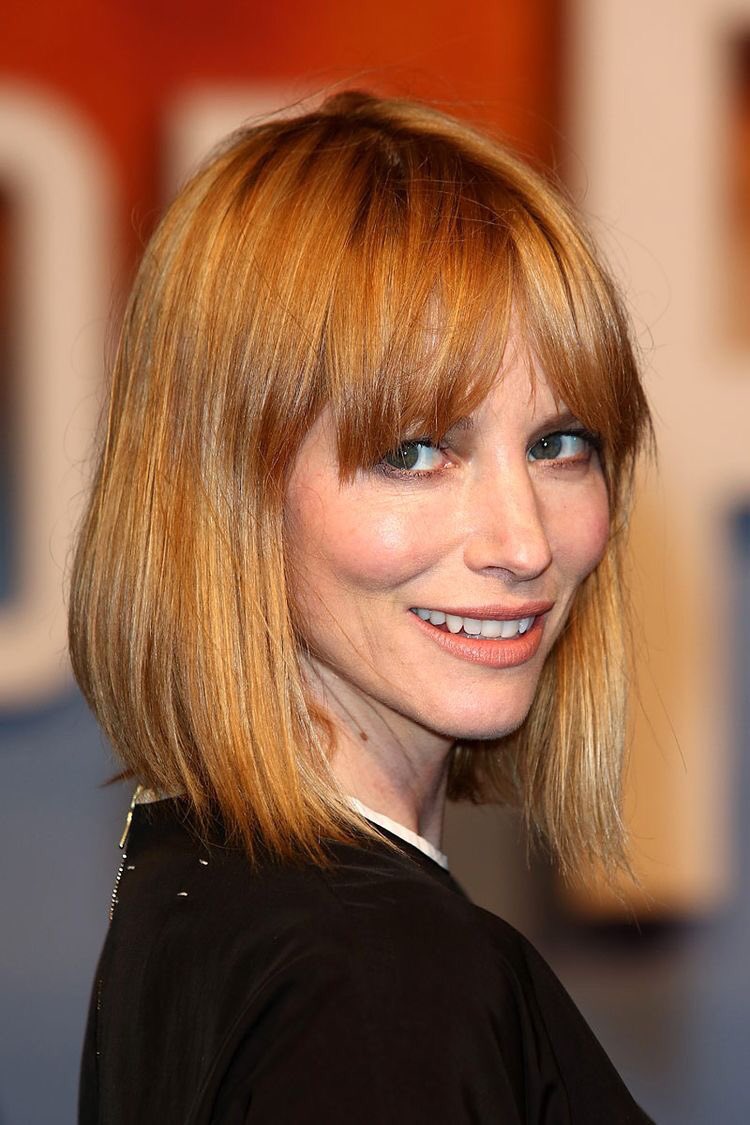 Sienna Guillory también cumple años 45 el mismo día que cumples años Tú!!!! Happy Birthday!!!   