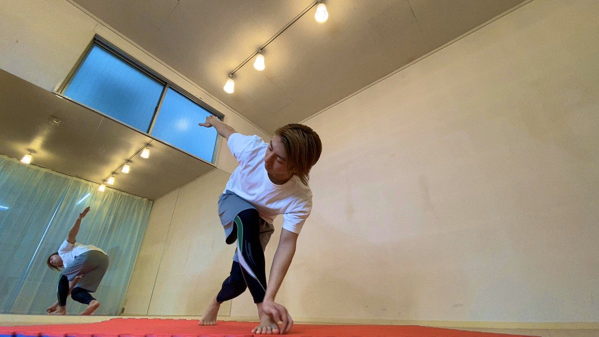 ユウトレルーム 1000人以上のご参加 感謝 本日２０時に Hiitと腹筋 を組み合わせた キツいけどめちゃくちゃ効く トレーニングを公開します 今回のhiitも跳ばないので まわりに迷惑かけません 体脂肪燃焼効果up 短期間で体を変えたい お腹を