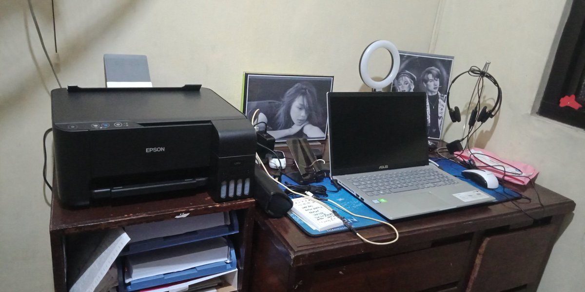 jigsmoonyo's tweet photo. dahil bored ako. share ko lang workstation ko. ๐
#MaymayEntrata
#EdwardBarber
#MayWard
#homebased
#VirtualAssistant
#myminioffice https://t.co/pOXuDF635C