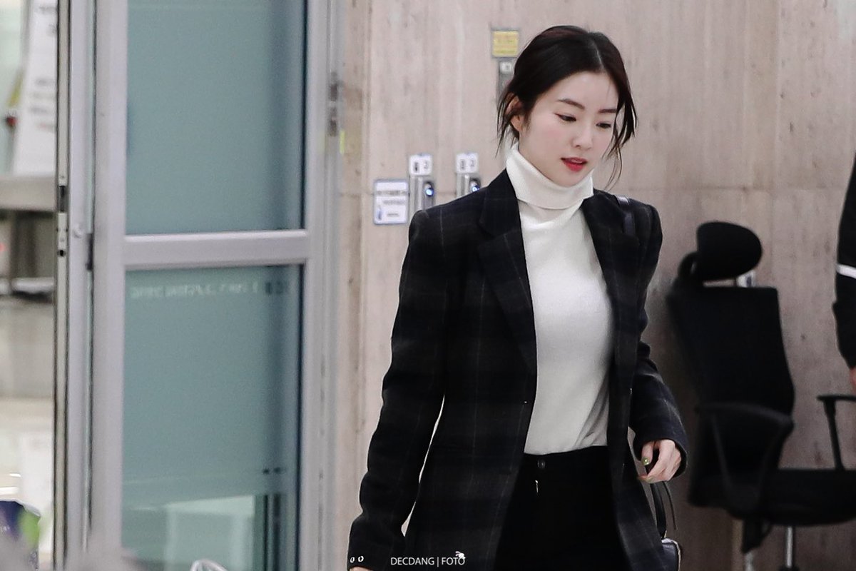 decdang's tweet photo. 200124 Irene 
#아이린 #Irene #Redvelvet https://t.co/9Q0qvDh1tn