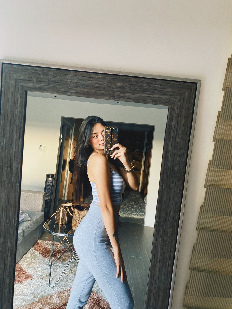 camilltrinidad's tweet image. Lazy day 🍃