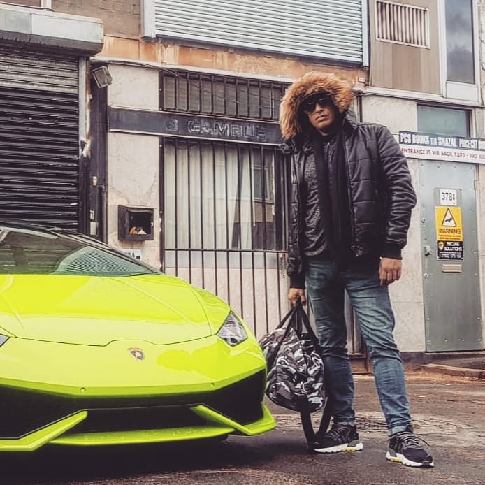 hmclive's tweet photo. ITS MY BIRTHDAY,
GONNA PARTY,
LIKE IT'S MY BIRTHDAY!!!
#HmcLive #BirthdayBoy #AnotherYearOlder #StillNoneTheWiser #CellBlockH #CellBlockMusic #2020 #HypeHype https://t.co/sn7A8AXxIW