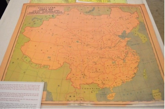 LKimHng40586458's tweet photo. 你们说谎，骗人。南沙群岛, 西沙群岛是越南的。没有存在九段线。
This is map of china in 1993, there is no sign of Spratly and Paracel islands in there map...so
Get out of our sea, chinese
#chinese
#stoplyingchinese
#stop_erasing_your_people_brain_chinese https://t.co/A84jAeNHho