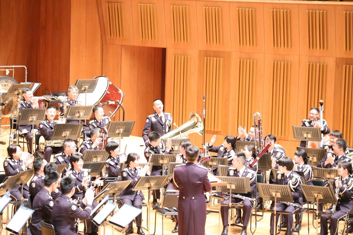 KatiaComposer's tweet photo. Overwhelmed😘Such care &amp; respect for my 🎶
Conductor Colonel Higuchi &amp; Japan Ground Self Defense Force Central Band, 50+ extra players in audience, 2 wind machines, Uluru stage lighting! I'll cherish this forever!
🇯🇵🇦🇺❣️📸 #TokyoMetropolitanTheatre Concert Hall #FirstLightatUluru https://t.co/aRF34w0U25