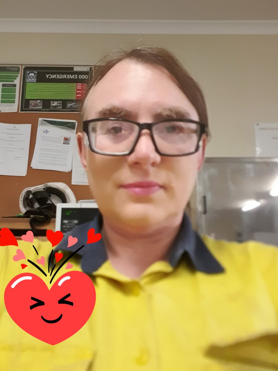 luci_virgo's tweet photo. Well, about time to begin work for the evening, & given the lack of a response yesterday (unusual), I have reapplied my usual shade of lipstick.
Tempted to do so more often, tho not using my good shade here.
More to be mySelf in the workplace.
#TransInTheWorkplace https://t.co/5DmQBtXel7