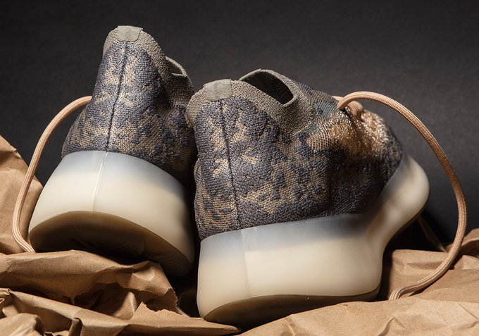 adidas Yeezy Boost 380
Release Date: March 25th, 2020
$230
Color: Mist/Mist/Mist
Style Code: FX9764>bit.ly/2BM2rji
