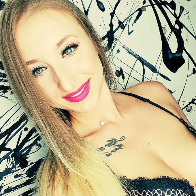 W&uuml;nsche euch einen sch&ouml;nen Start in den Tag :) https://t.co/mY5V8Pq2MR