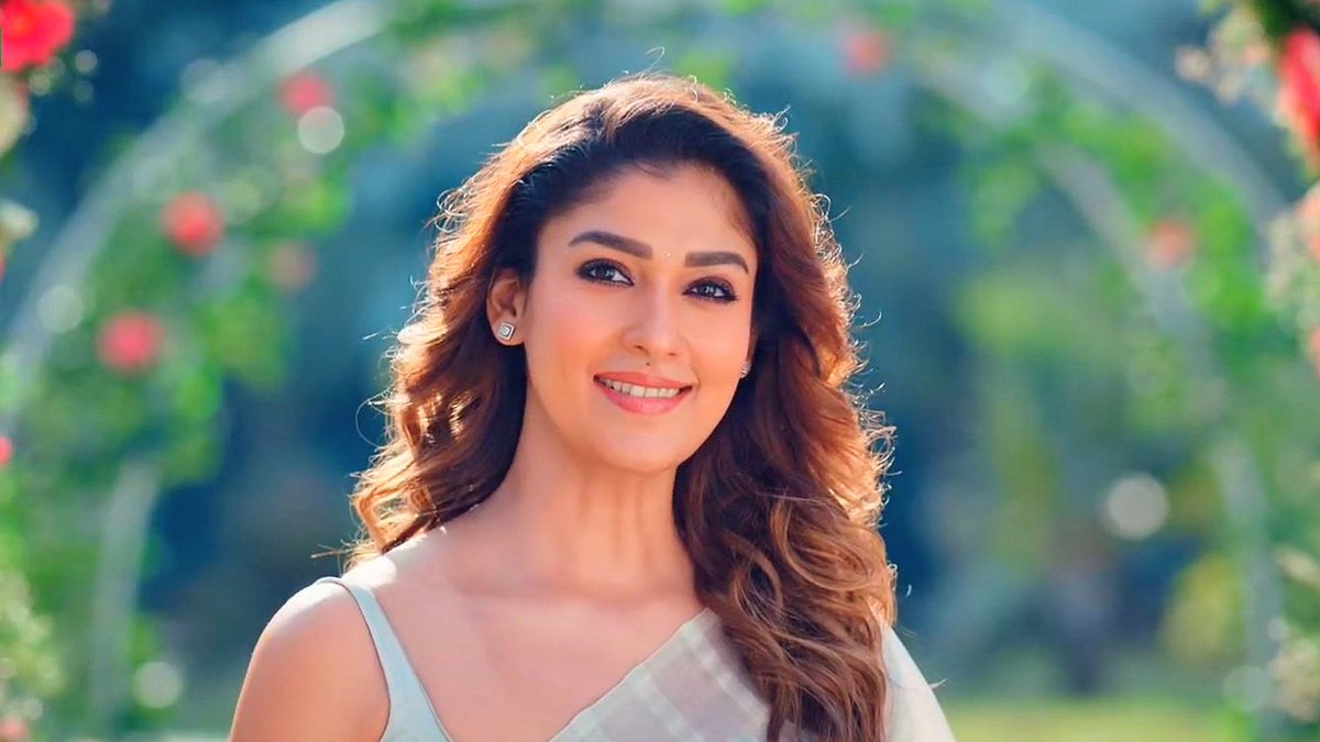 Dineshw00068133's tweet photo. Nayanthara ❤️ Gorgeous New ad
😍🥰😍
LINK 👉 👉👉https://t.co/rTQKHwkJqn
Support #Cinemauniverse YouTube 🔥💥
#LadySuperStar #Nayanthara #Valimai #NetriKann #MookuthiAmman #Annaatthe #kaathuvaakularendukaadhal
#kbhagyaraj #Prabhas20FirstlookSoon
#PMVSecondSingle #TeamPMV https://t.co/Dd1atbP93d