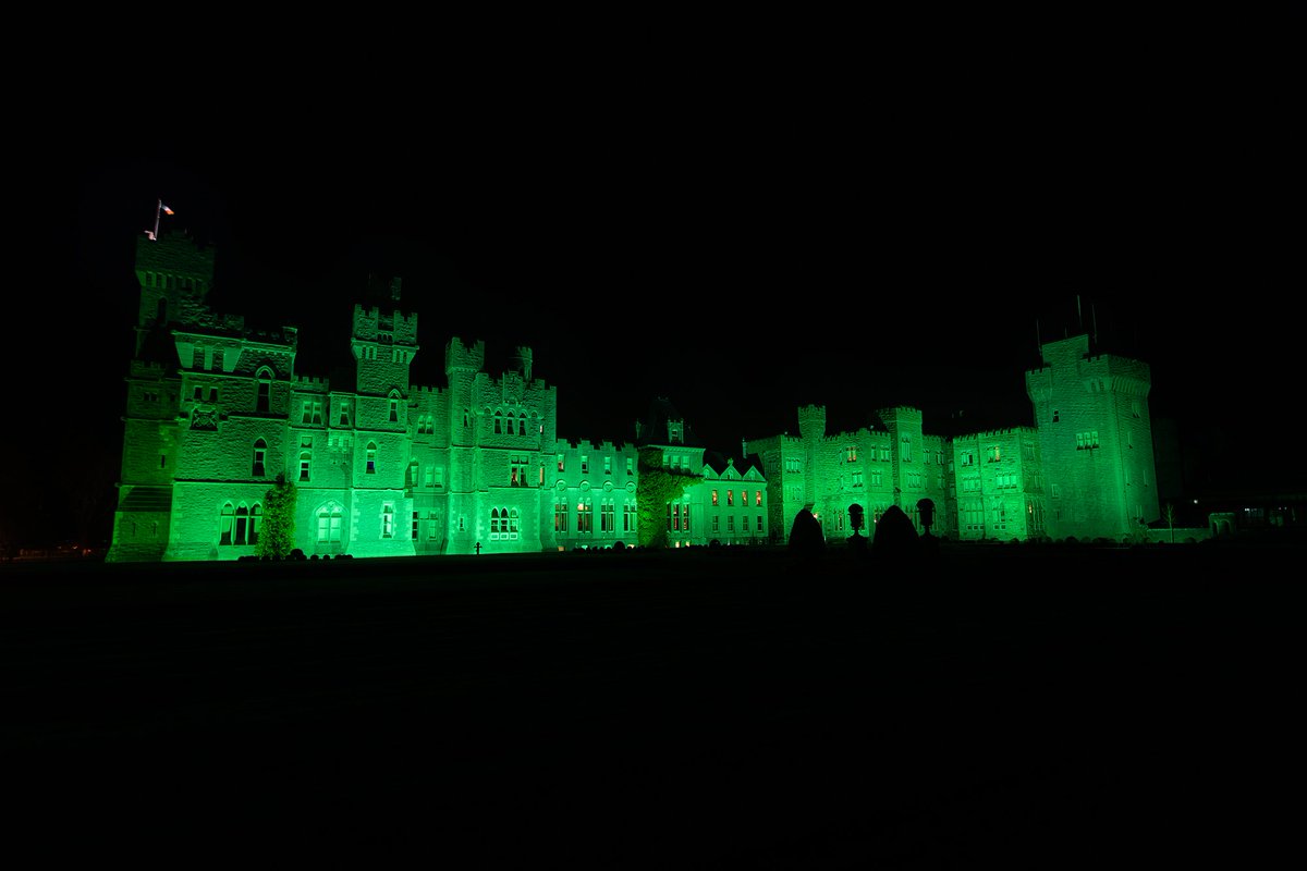 Happy #StPatricksDay.

Tonight, we will light the castle up in Shamrock green to celebrate Ireland's patron saint, and send our warmest wishes to friends and family near and far.

Lá fhéile Pádraig sona duit!