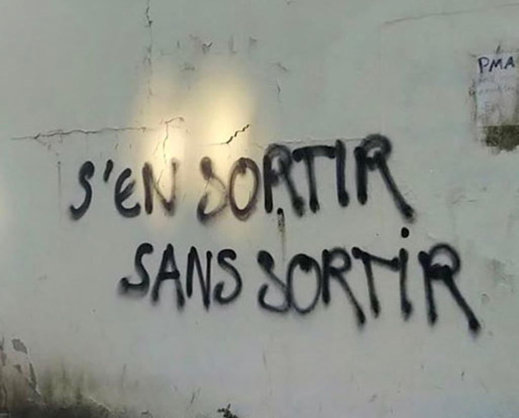 Bertbuch's tweet photo. S'en sortir sans sortir (crédit : S. Y.)  #COVID2019 https://t.co/K9w5CFOVvf
