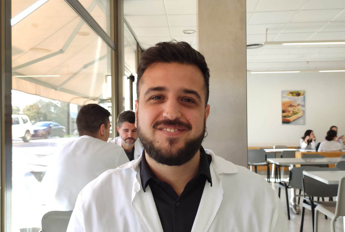 htrueta's tweet photo. "Donada la mida que té el #Trueta, s'hi veu complexitat però a la vegada et permet calidesa i proximitat".
Ho explica l'Eduard Teixidor, #Resident d'Oncologia. #MIR2020 #FIR2020 #IIR2020 #LLIR2020 #MIR #FIR #IIR #LLIR
https://t.co/YLtdnR93vF https://t.co/OsWDrGyjM3