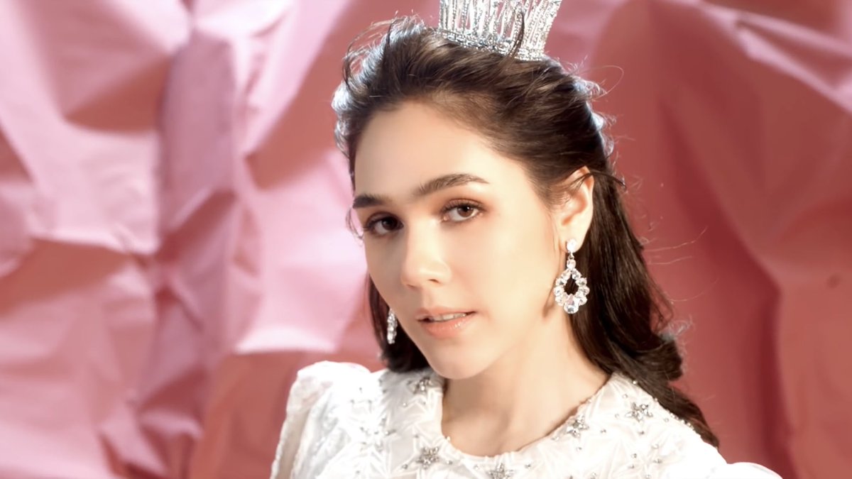 65. Tootsies and The Fake (2019 - Film)imdb: 6/10INI PARAH BGT FILMNYA!! ini bkn lanjutan dari seriesnya. ceritanya artis bernama Cathy (re: Kath-ee) msk rmh sakit grgr kelakuan golf. golf hrs nyari pengganti Cathy ini. nah udh kesananya seru bgt kacaooo balaooo wkwk