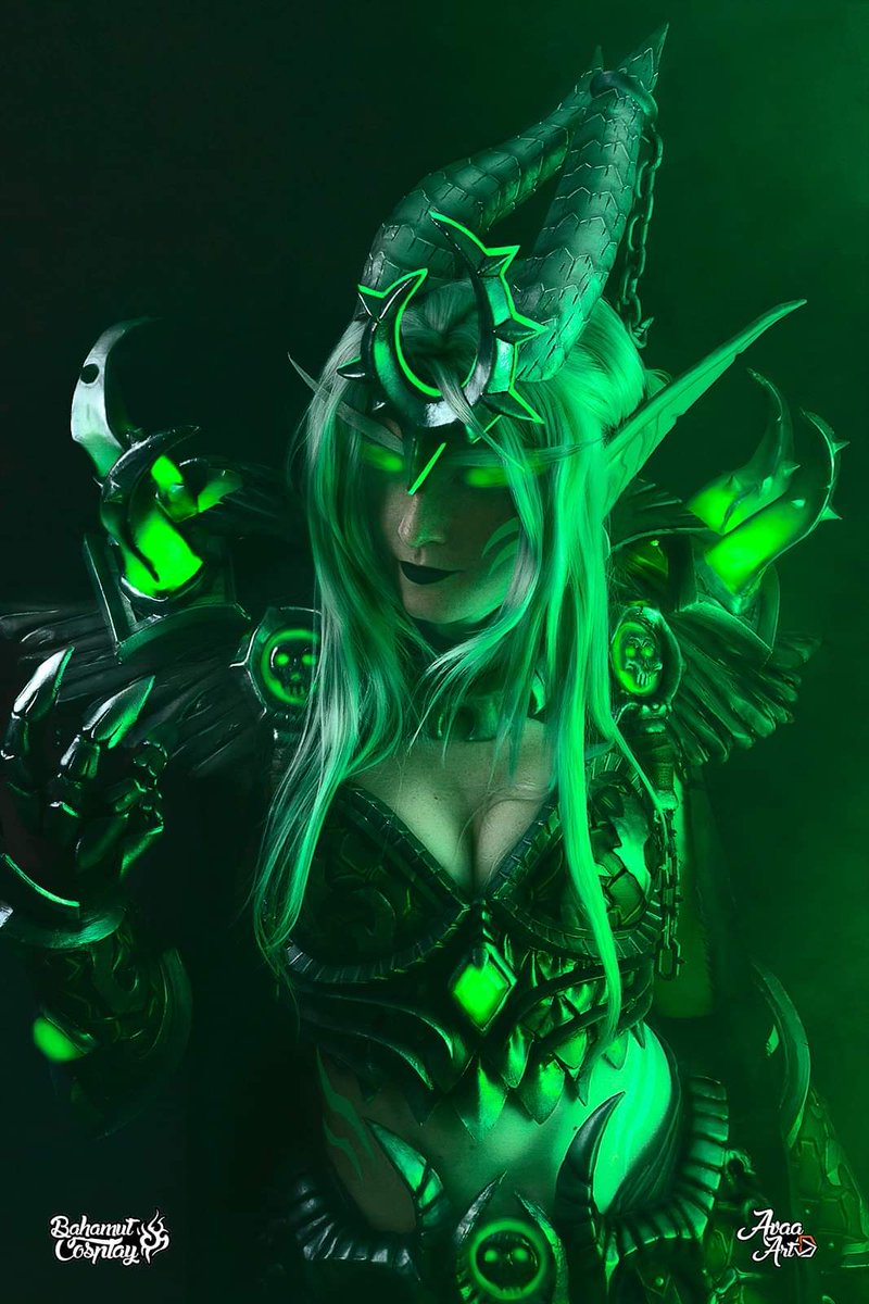 bahamut_cosplay's tweet photo. Let me show you this great work by 📸 @AvaaArt ! 
It looks like my Ysera cosplay comes straight out of "World Of Warcraft Legion" extension 💚

Design by @ZachFischer 
From @Warcraft 
#ysera #ebonblade #cosplay https://t.co/thZtcTFWM8