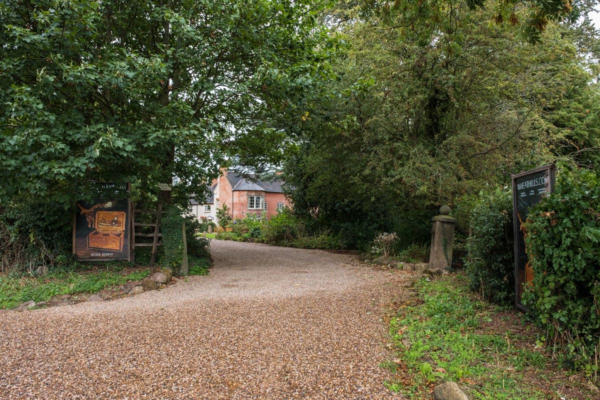 Wheathills's tweet photo. Welcome to the home of Wheathills, come on in and discover an amazing world of creativity. 

Take a look - https://t.co/WYaGaK6XnF

#marquetry #craftspeople #bespokegifts #memoryboxes #conservation#restoration#luxurygifts https://t.co/HLbtwi8auk