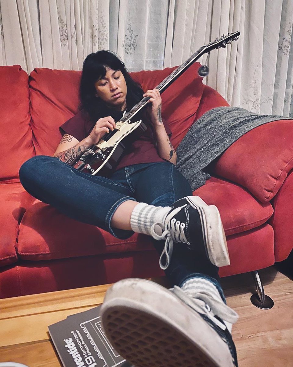 #KatAyala at home with her #Yamaha #Revstar #RS502T. 
Check out our recent feature with Kat: 
youtu.be/IhhM75CL4ic